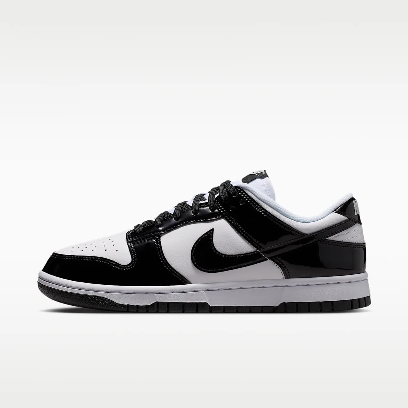 Nike Dunk Low SE "Gloss", White/White/Metallic Silver/Black